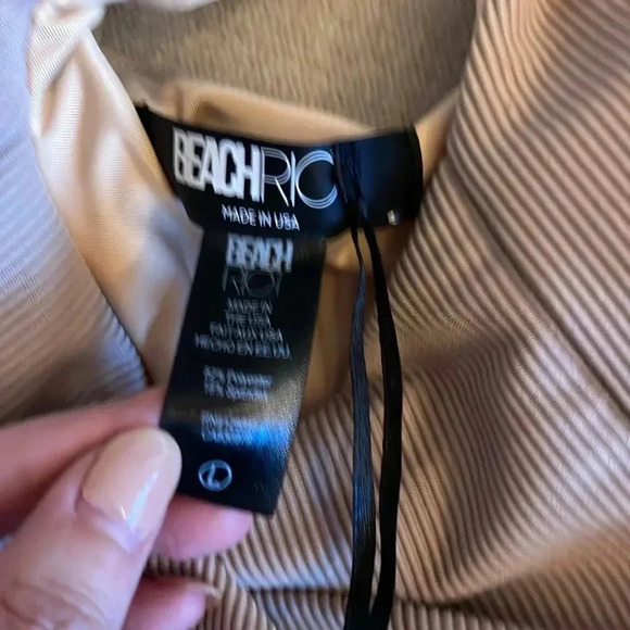 - Beach Riot Sydney Belted Swimsuit Tan - Picture 6 of 8